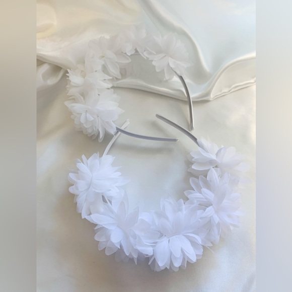 BRIDAL - MARGUERITE Floral White Statement Headband - Picture 4 of 5